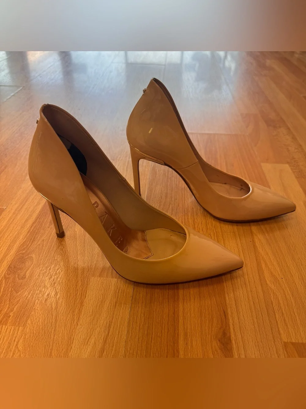 Ted Baker Izibela Pointer-toe Pumps Patent Leather Heels Tan Color, Size US 9